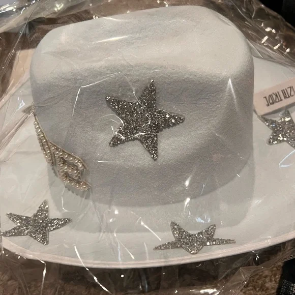 12th Tribe White Bride Hat with Silver Stars - Picture 3 of 3